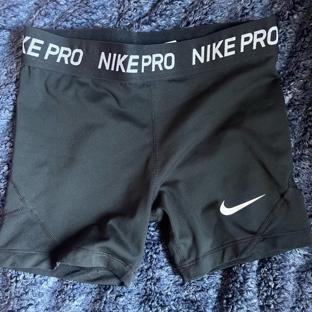 - nike pros shorts